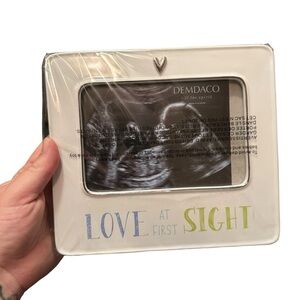 Baby picture frame for 4” by 6” photo. New in box, Demdaco brand photo frame.